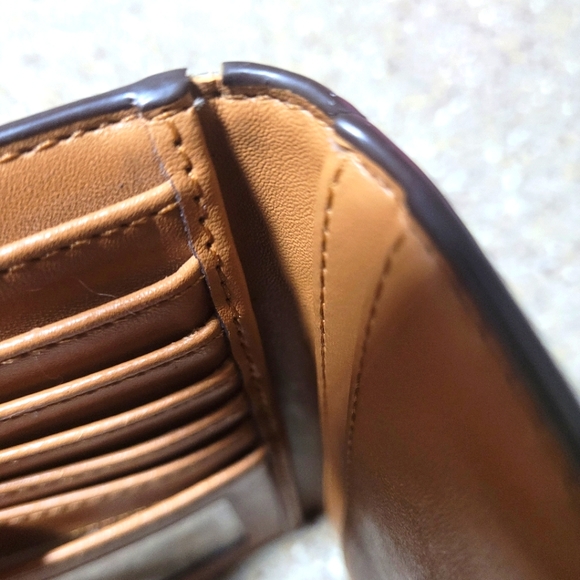 Michael Kors Logo Passport Case/Wallet - Picture 4 of 5